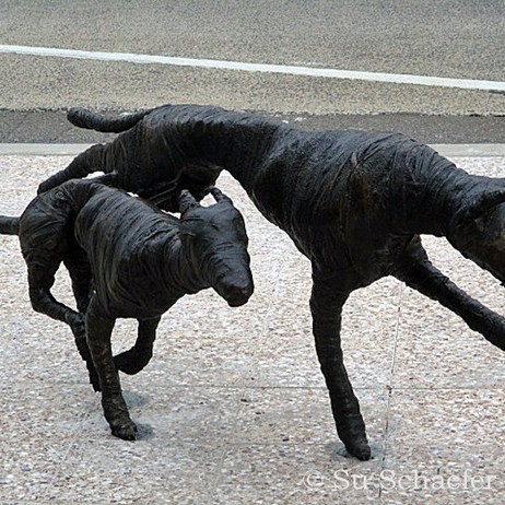 Amanda Stuart, Nil Tenure, Silicon bronze cast at the ANUSOAD Sculpture Workshop Foundry with acknowledgement to Nick Stranks